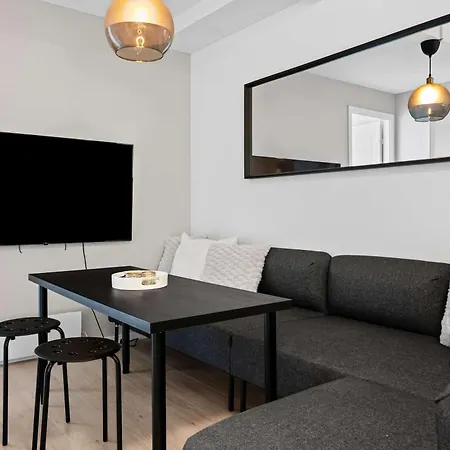Apartment Gt43-102 - Modern 2br With Balcony & Mountain View