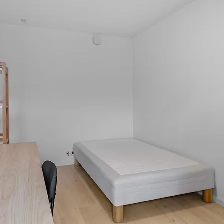 Apartment Gt43-102 - Modern 2br With Balcony & Mountain View Bergen