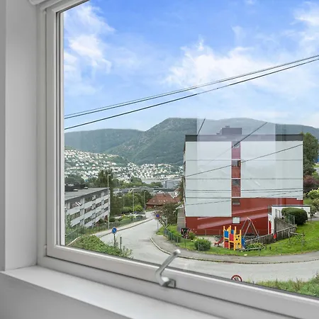 Apartment Gt43-102 - Modern 2br With Balcony & Mountain View Bergen